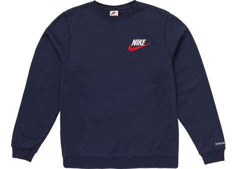 supreme nike navy blue sweater.